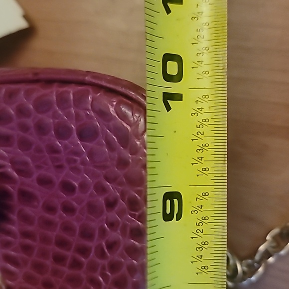 Elegant Purple Croc-Embossed Chain Bag - Picture 10 of 11